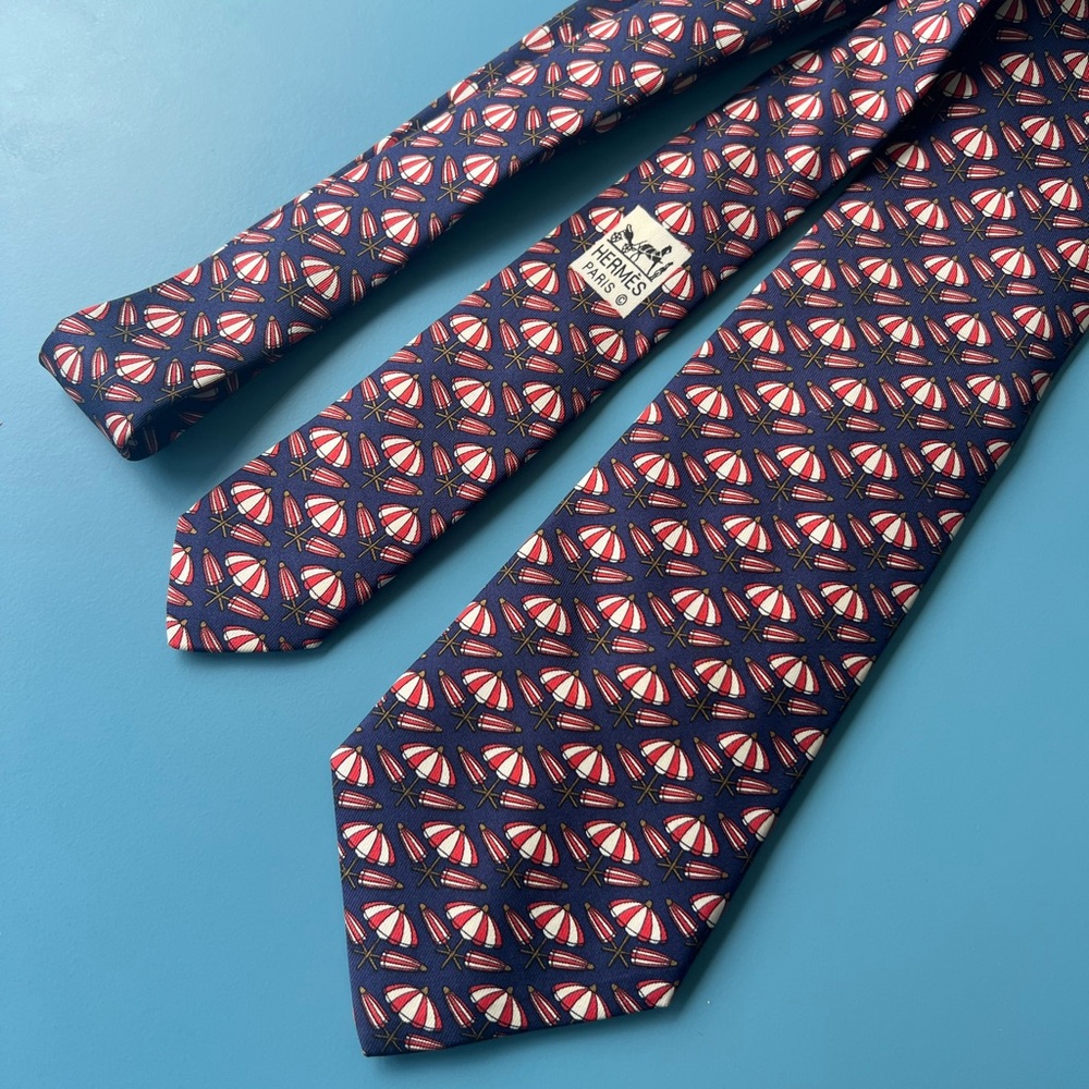 HERMÈS 100% Silk Tie